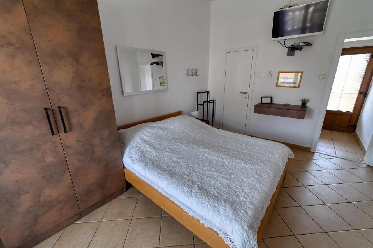 Apartmani Vesna Bibinje 0*,